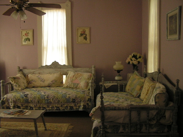 willow cottage sitting room1